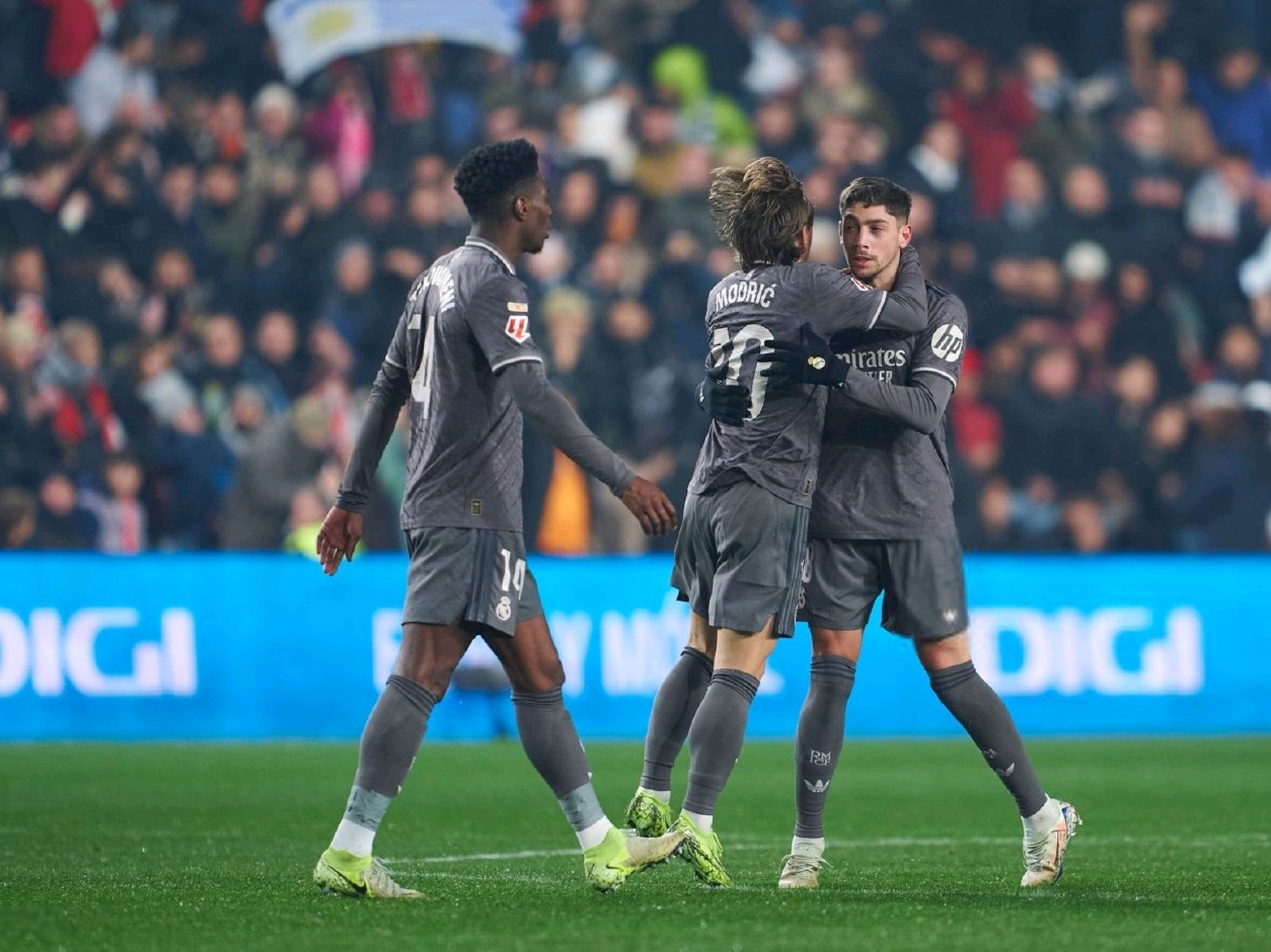 包含集结日马德里竞技备战意大利杯，造点机会细节曝光，更衣室稳定，训练强度明显提升的词条爱游戏体育